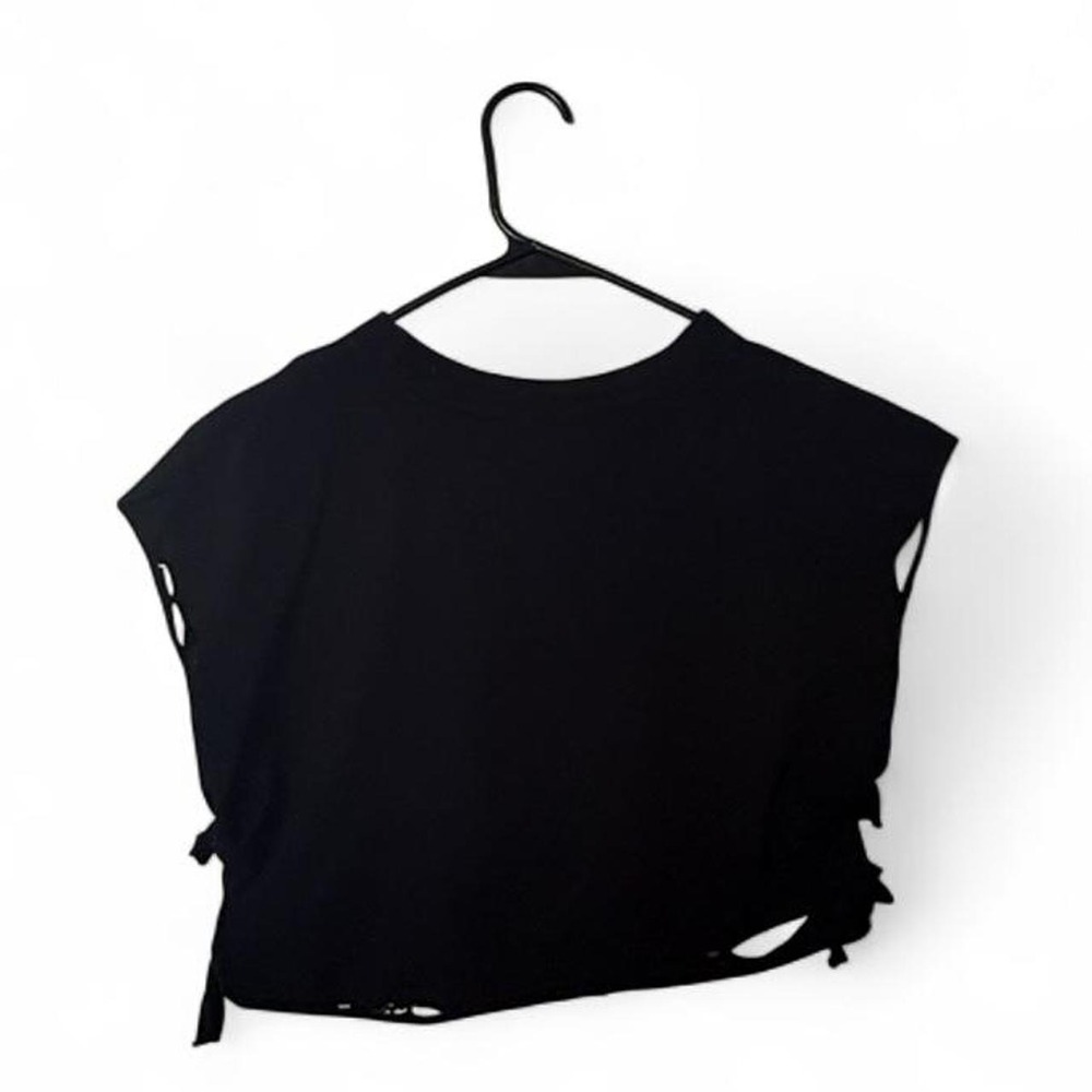 Guinness St James Gate Black Distressed Crop Top Beer Graphic Tee 100% Cotton - Picture 4 of 4